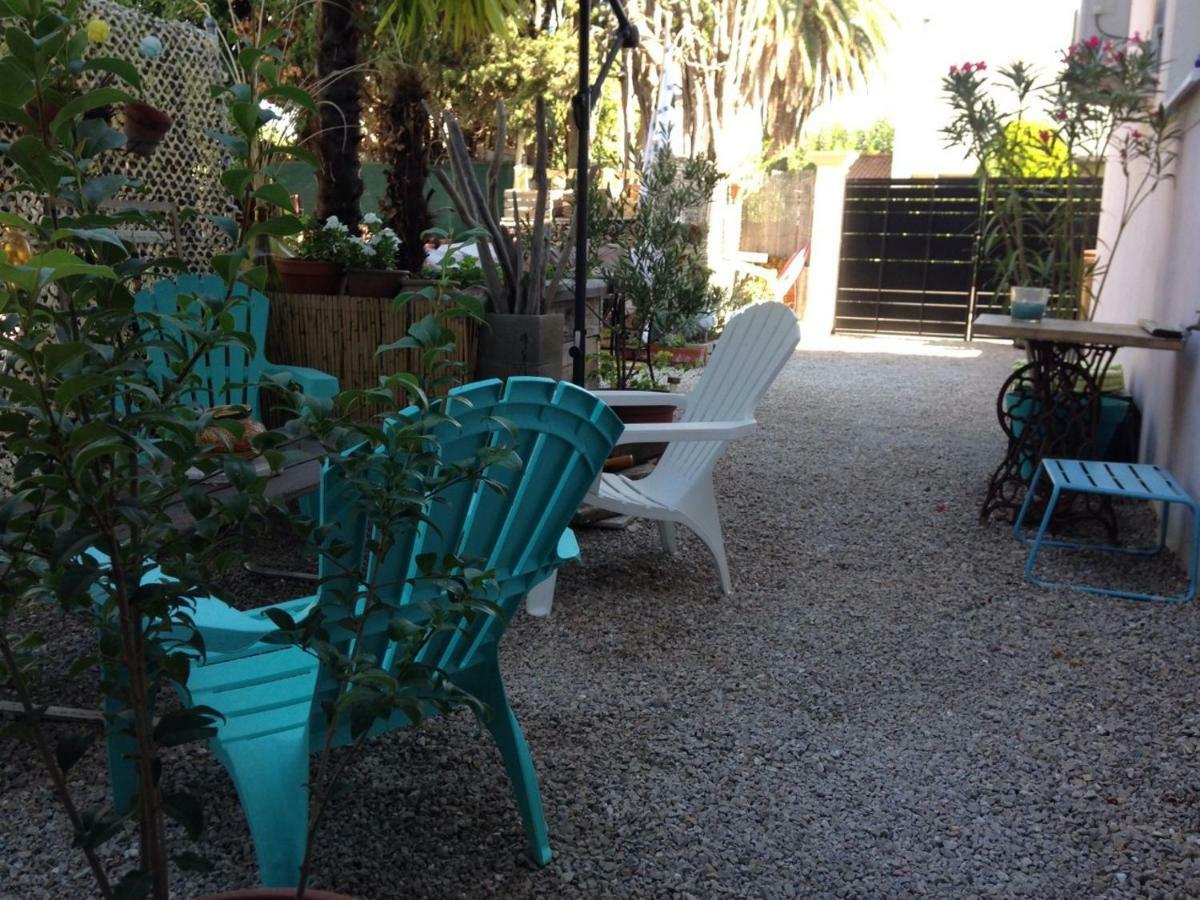 Bed & Breakfast Off Arles